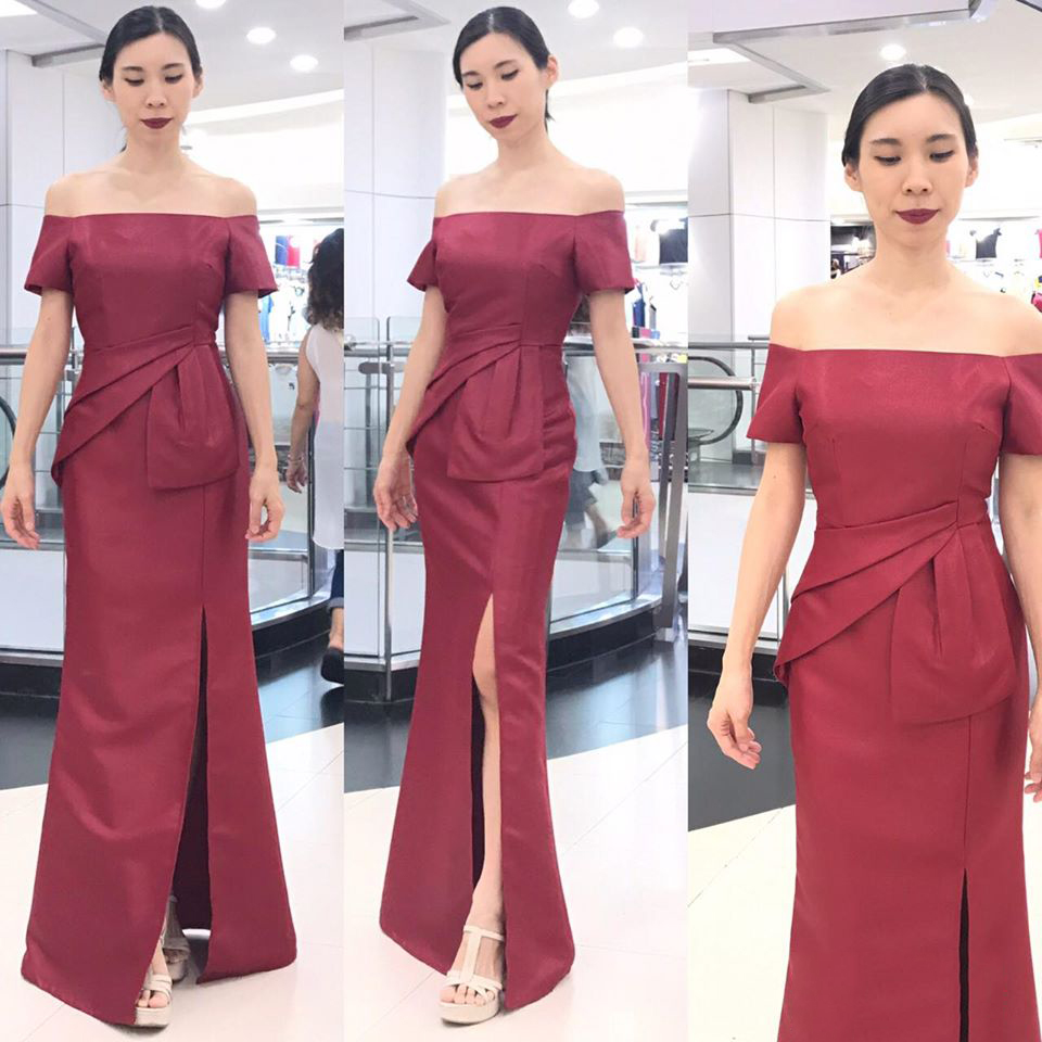 ชุดออกงานราตรี/ไปงานแต่งไซส์ใหญ่สีแดง เดรสยาวทรงปาดไหล่ ปิดต้นแขน เอวแต่งจีบระบายสวยเก๋