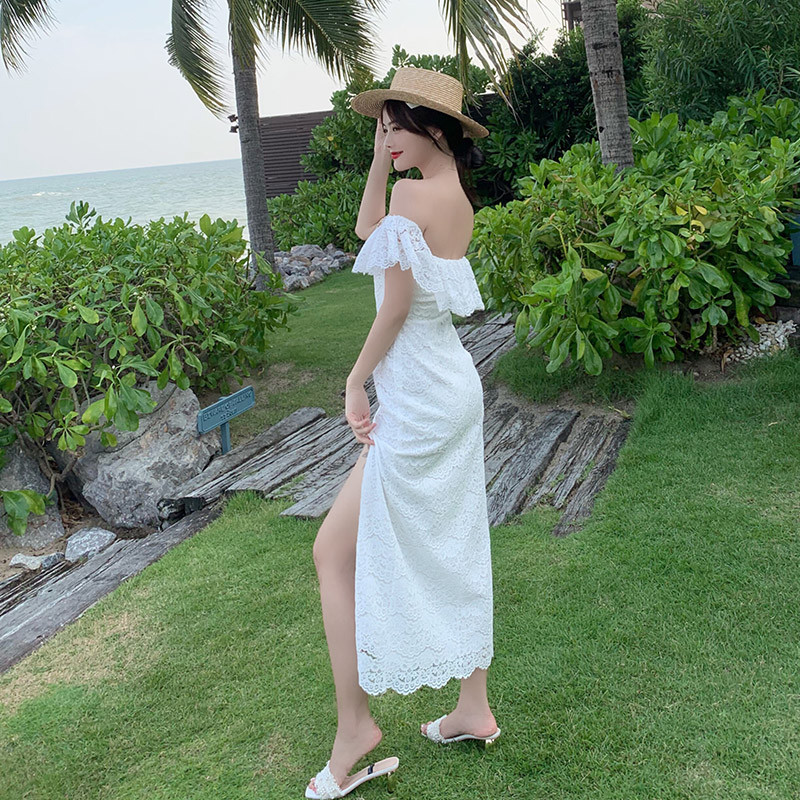 ชุดไปเที่ยวทะเลสีขาว แม็กซี่เดรสเปิดไหล่ ใส่เดินเล่นริมทะเล ถ่ายรูป