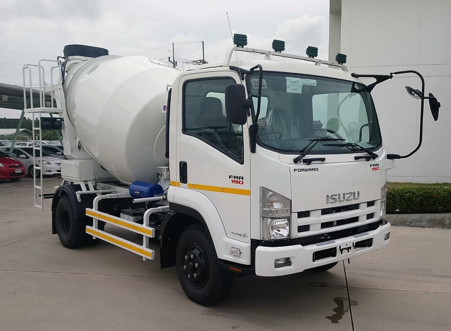 ISUZU FRR Mixer Euro 5 Max (ช่วงยาว 4.2 เมตร) หัวแชสซี (Chassis)