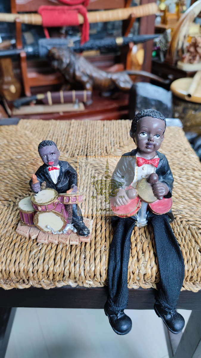 ตุ๊กตาเด็กเล่นดนตรี