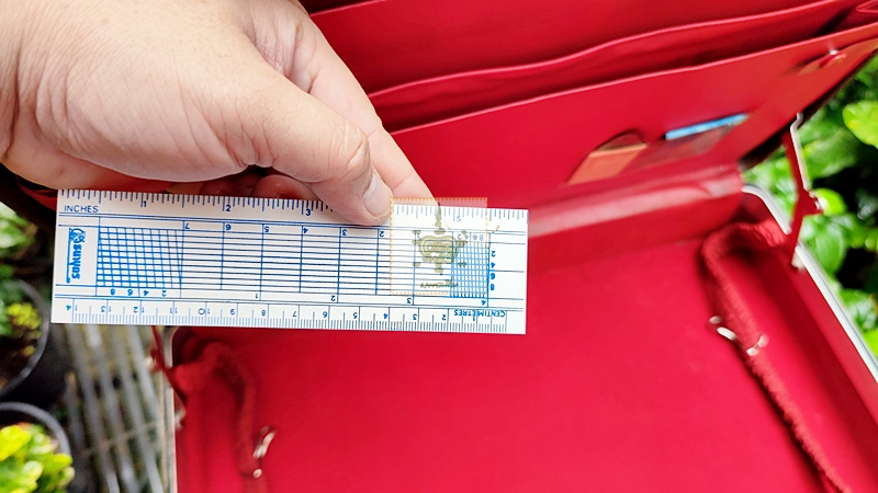 กระเป๋าหนัง เอกสารโบราณ ยี่ห้อ Niyom