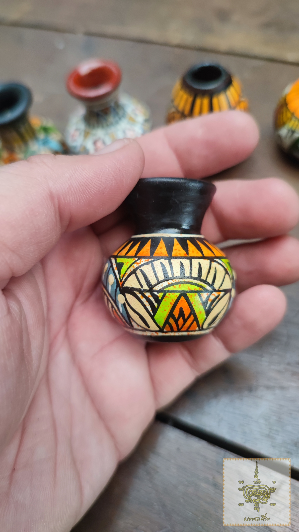 แจกันดินเผา เขียนสี ขนาดจิ๋ว