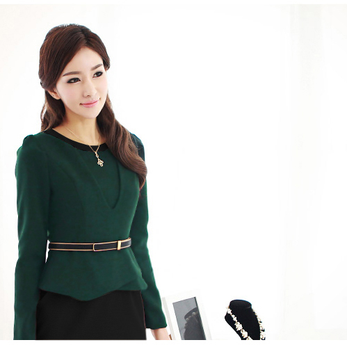 ชุดเดรสสั้นสีเขียว แขนยาว กระโปรงทรงเอ