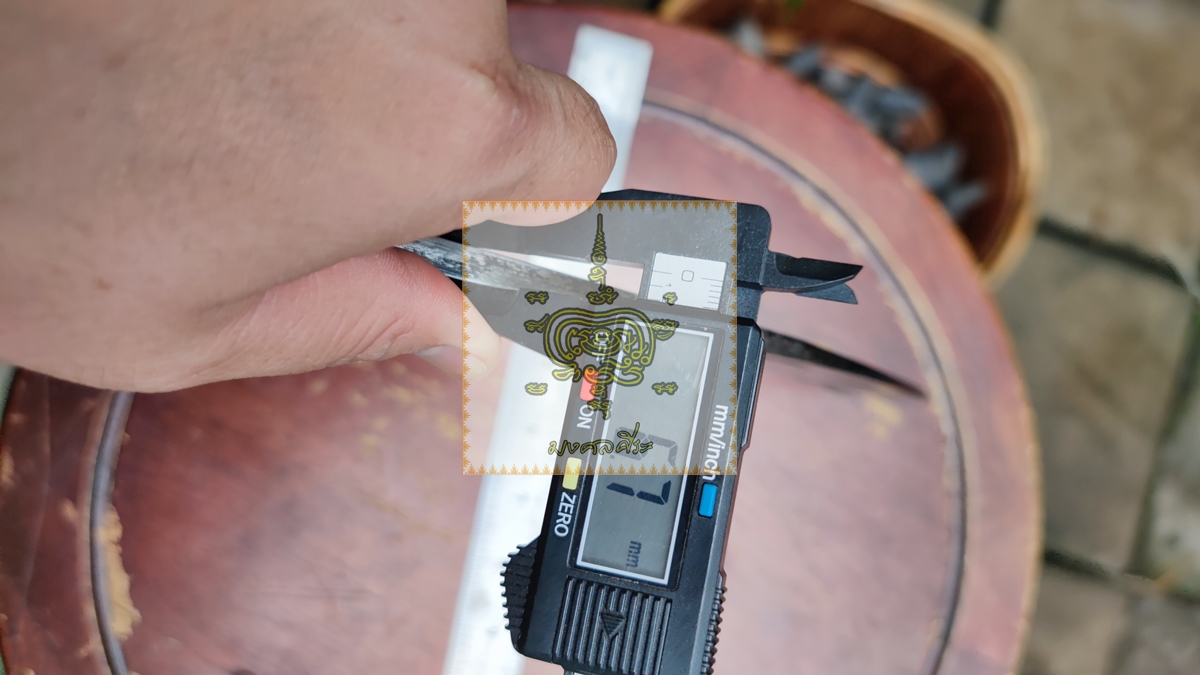 มีดเหน็บด้ามบ้อง ช่างเมธาวี