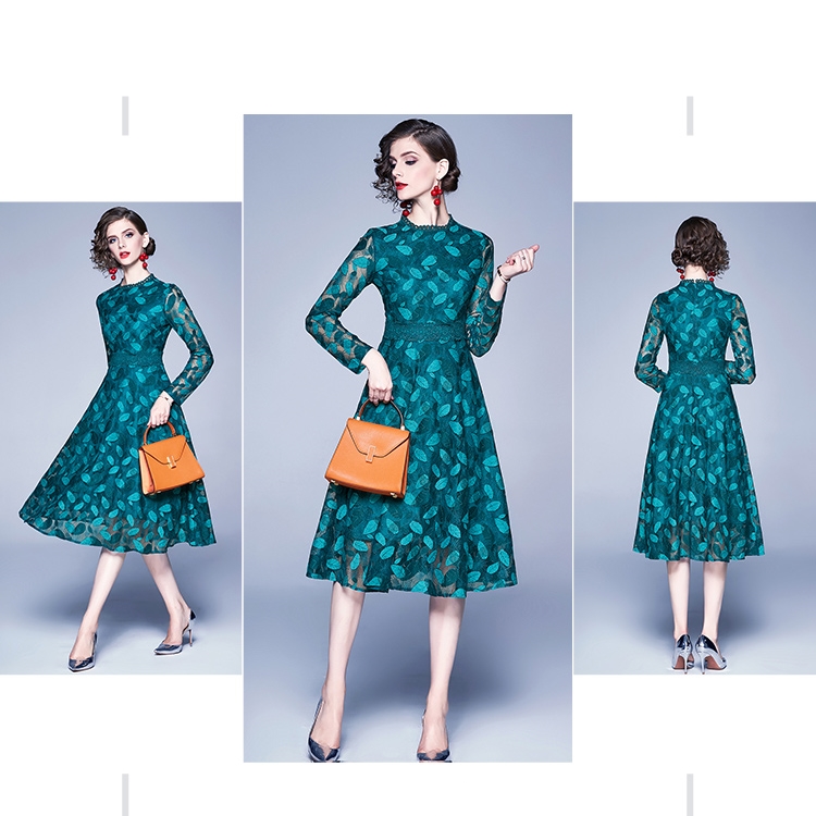 ชุดเดรสลูกไม้สีเขียว แขนยาว แนวเรียบร้อย สวยหรู ดูสุภาพ ใส่ทำงานได้