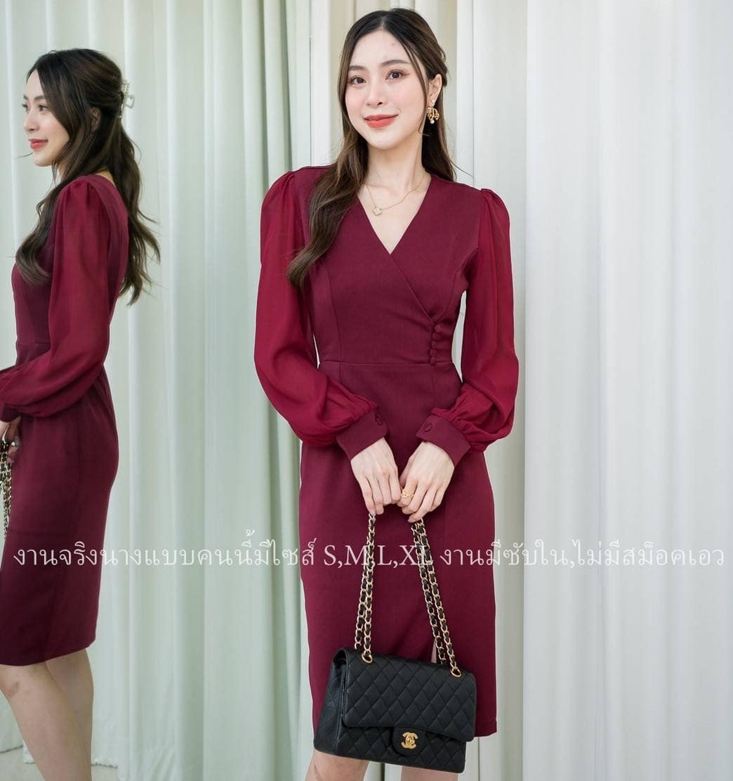 ชุดเดรสสั้นสีแดง แขนยาว ทรงเข้ารูป แนวเรียบร้อย สวย ดูดี ใส่ทำงาน ใส่ออกงาน ไปงานแต่ง