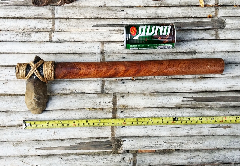 ขวานหินโบราณ 2