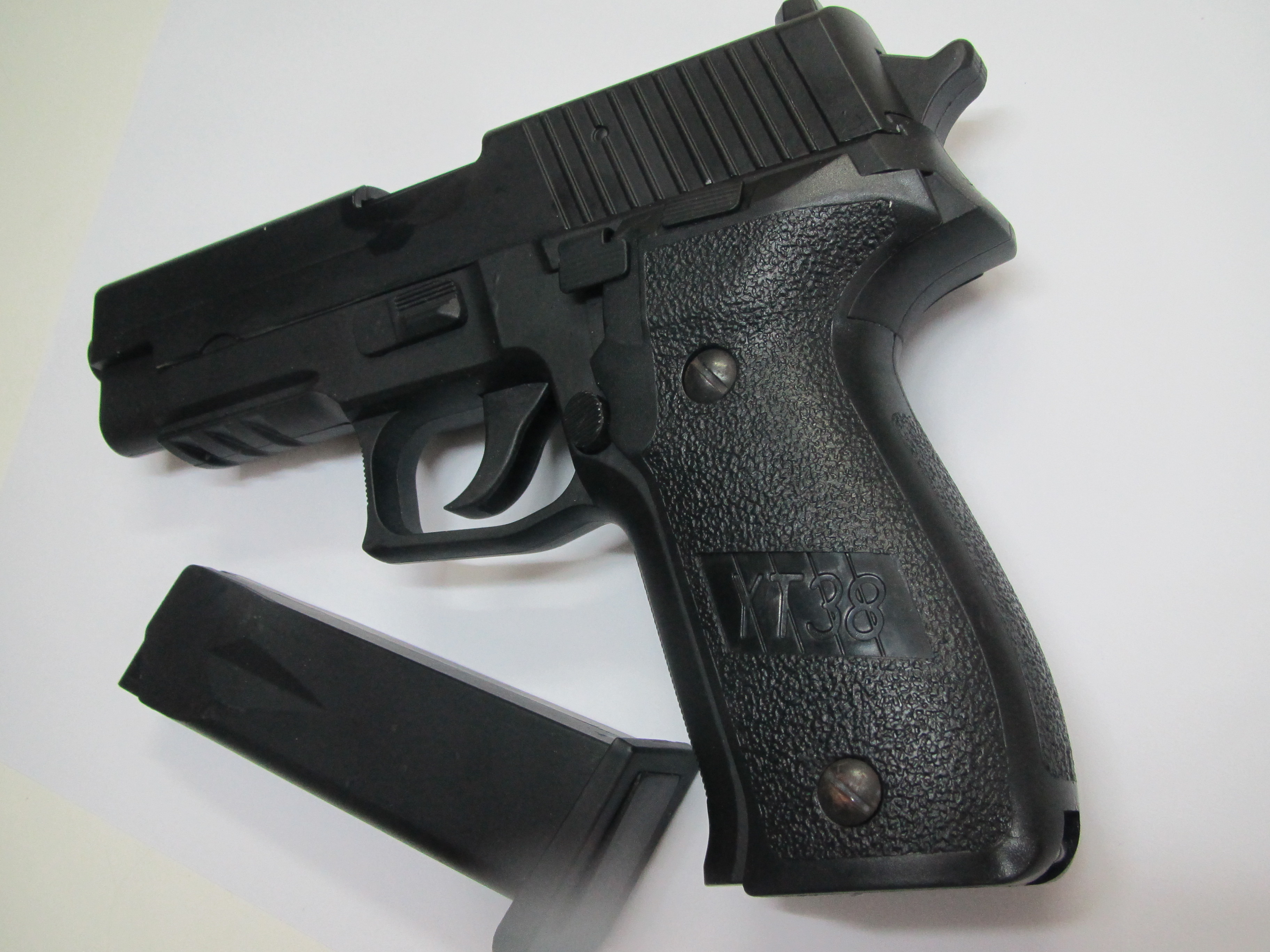 ปืนสั้นอัดลม ชนิด ชักยิงทีละนัด รุ่น ซิกซาวเออร์