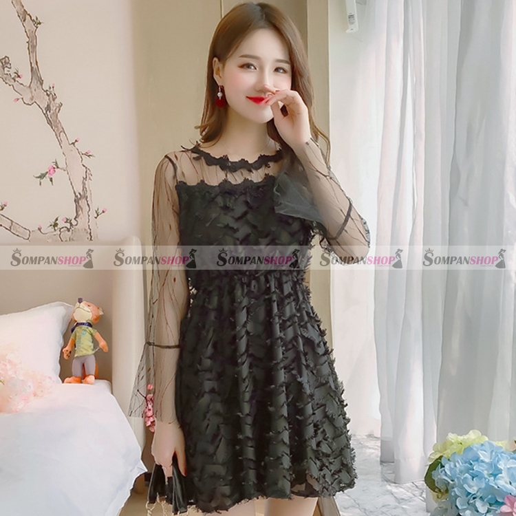 ชุดเดรสสั้นสีดำ แต่งขนฟรุ่งฟริ้งน่ารักๆ แขนยาวซีทรู สไตล์สวยๆ น่ารักๆ