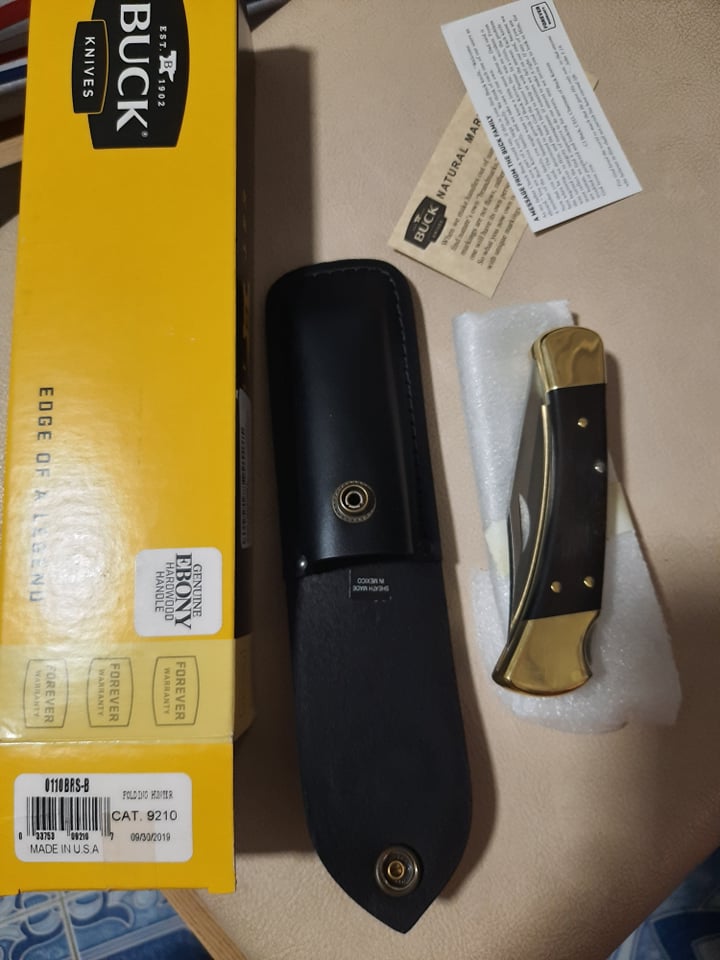 มีดพับBuck 110 แท้ Leather Sheath 110BRS New (EBONY HARDWOOD)