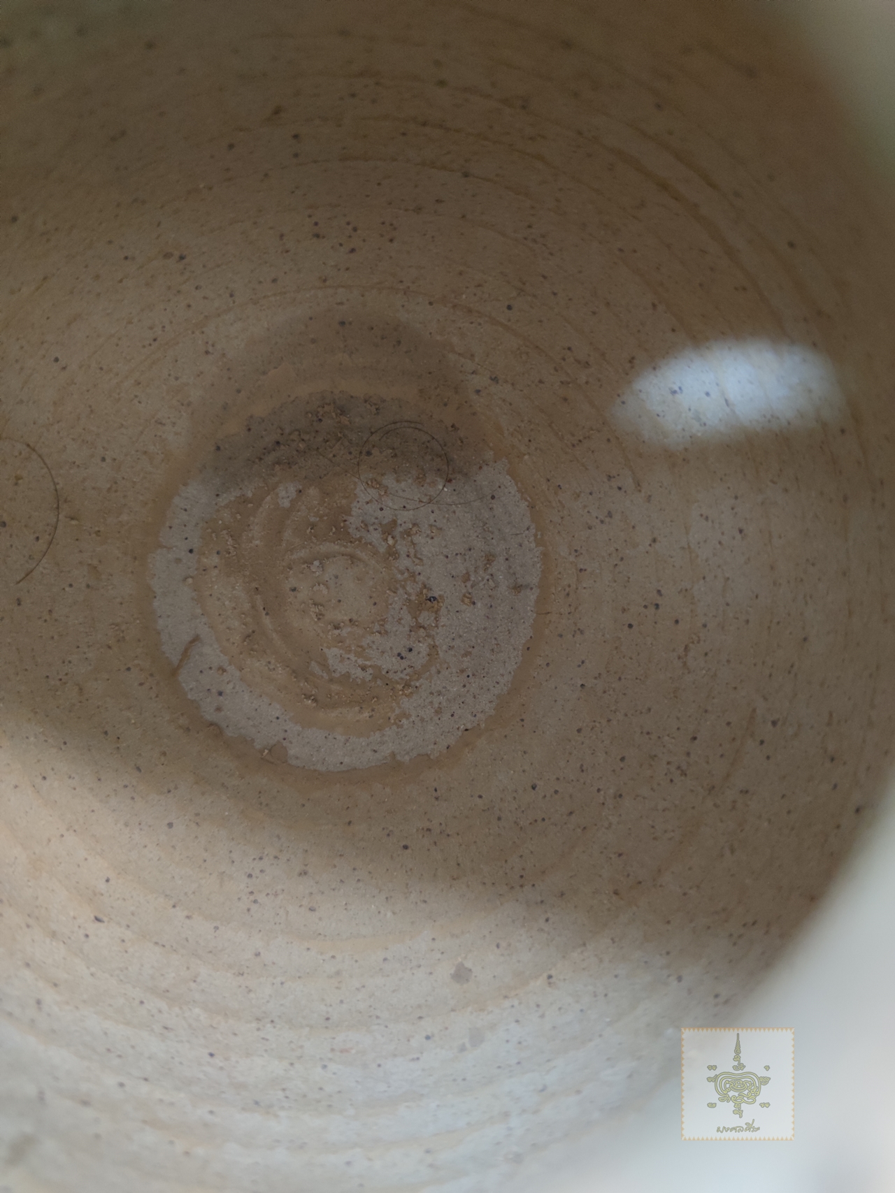 ไหช้างเครื่องสังคโลก เขียนลายเคลือบ