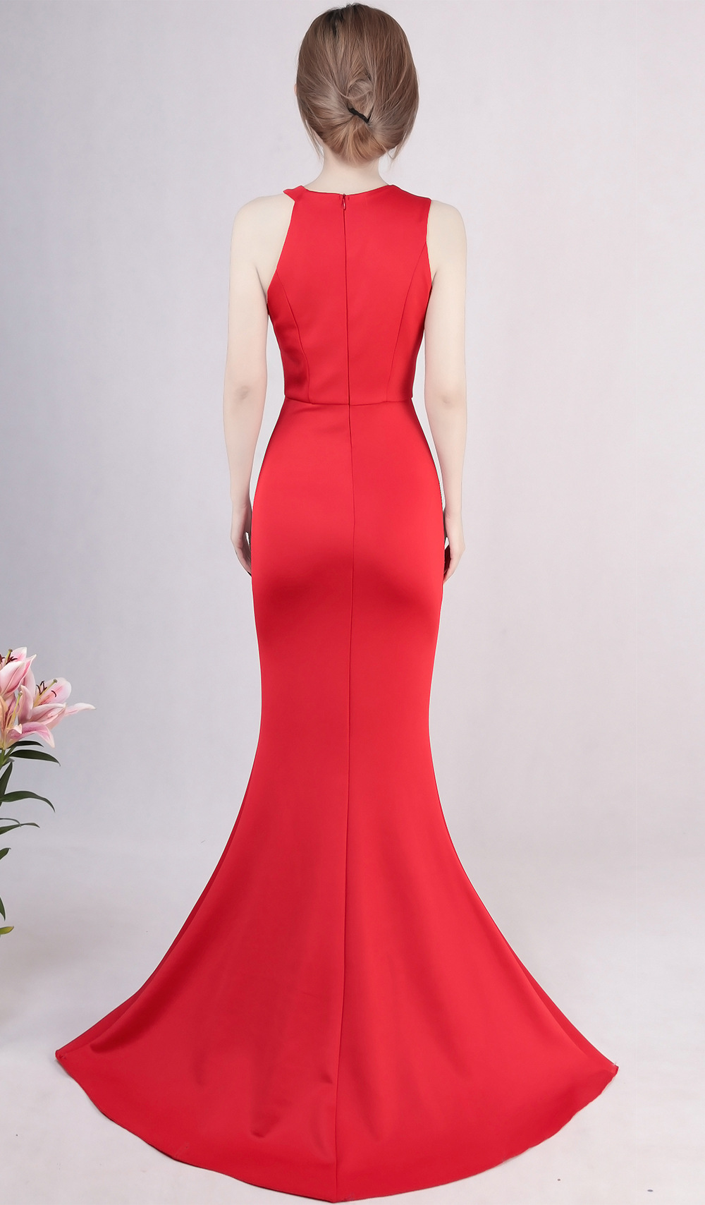 ชุดออกงานราตรียาวสีแดง แขนกุด เว้าฉลุเอว ทรงเข้ารูป กระโปรงยาวหางปลา : S M L XL