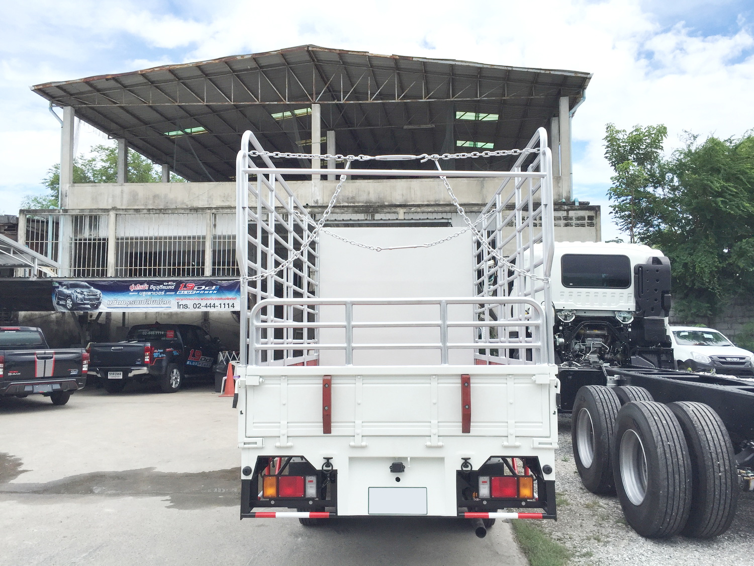 ISUZU NLR Euro 5 Max (ช่วงยาว 3 เมตร) หัวแชสซี (Chassis)