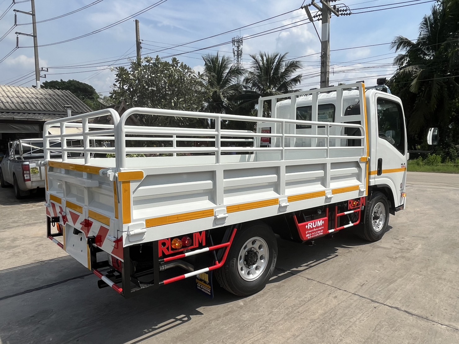 ISUZU NLR Euro 5 Max (ช่วงยาว 3 เมตร) หัวแชสซี (Chassis)