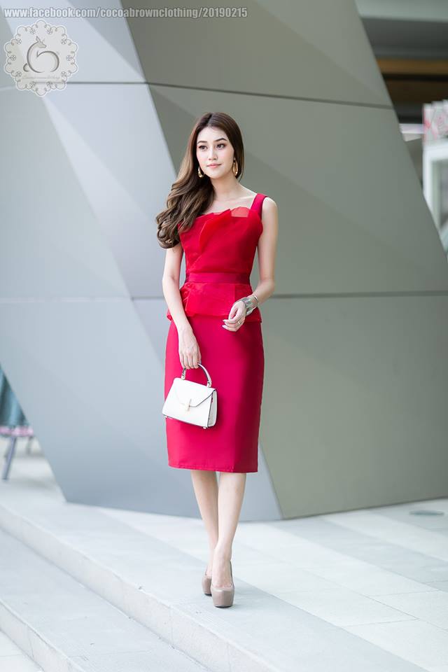 ชุดออกงานราตรีสั้น/ชุดไปงานแต่งงานสีแดง อกแต่งจีบผ้าไหมแก้วสวยเก๋ กระโปรงสั้นทรงเอเข้ารูป