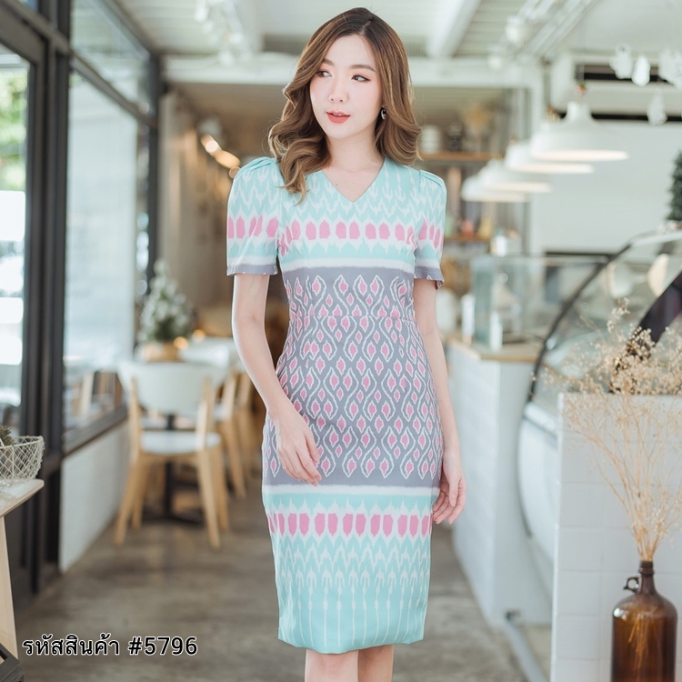ชุดเดรสสั้นสีเขียวฟ้า เดรสทรงเอ พิมพ์ลายไทย แขนสั้น