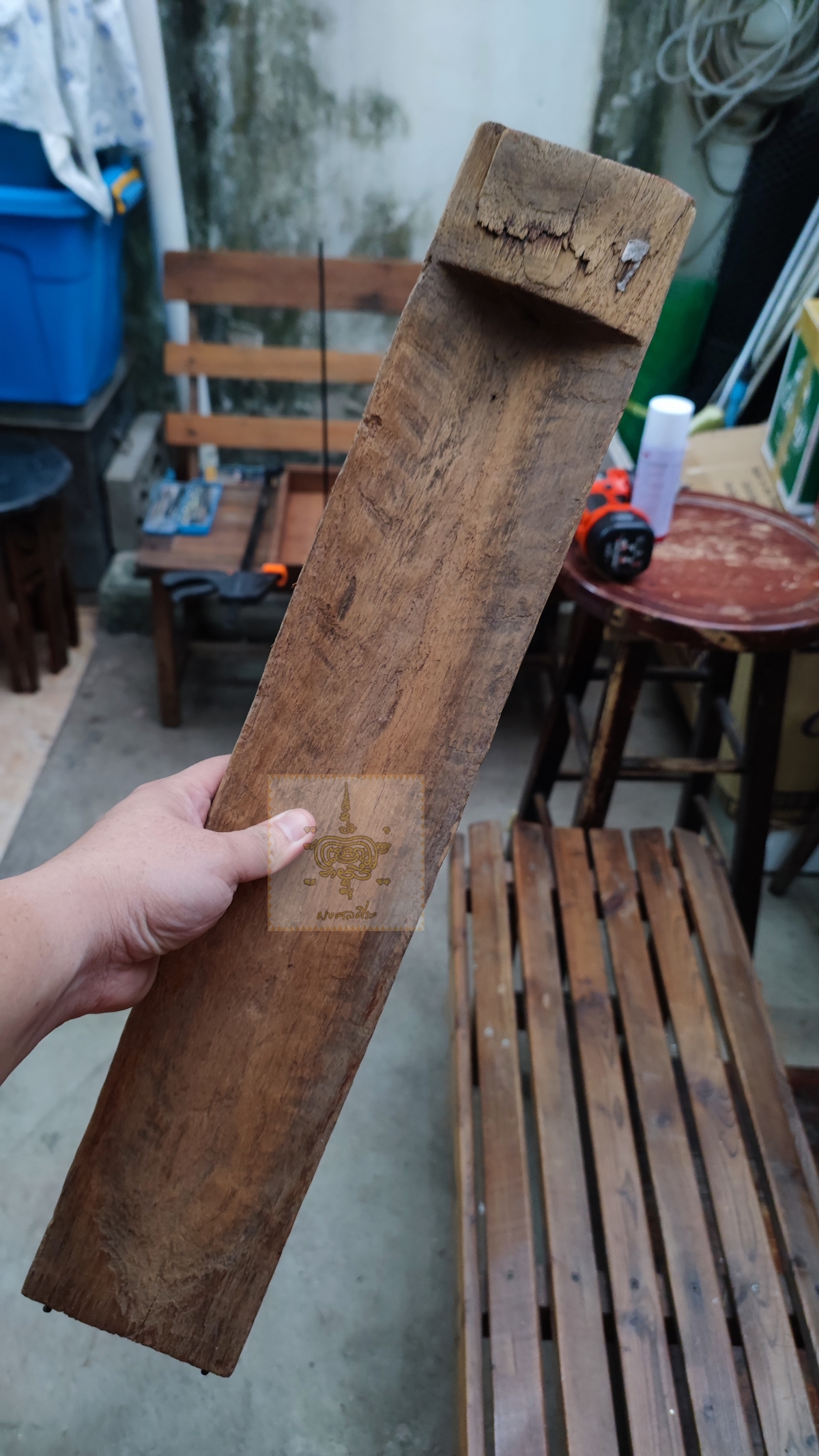 รางไม้ สำหรับเทเหล้าต้มเก่า 1