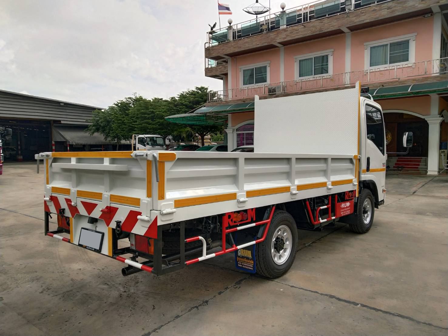 ISUZU NLR Euro 5 Max (ช่วงยาว 3 เมตร) หัวแชสซี (Chassis)