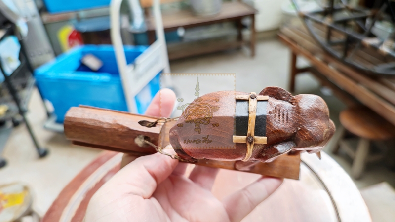 ช้างลากซุง ไม้แกะสลัก