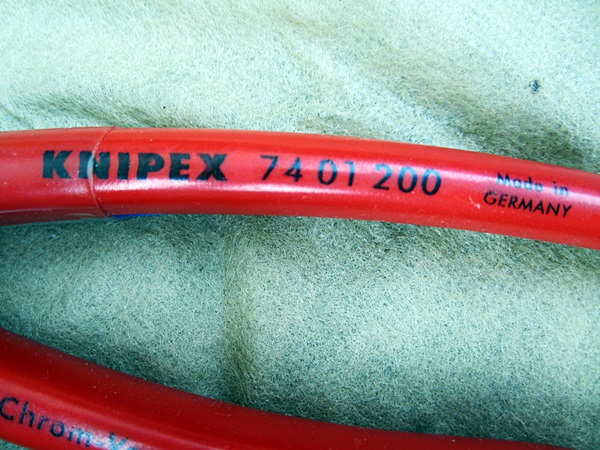 คีมตัดเยรมัน KNIPEX 7401200 8 นิ้ว