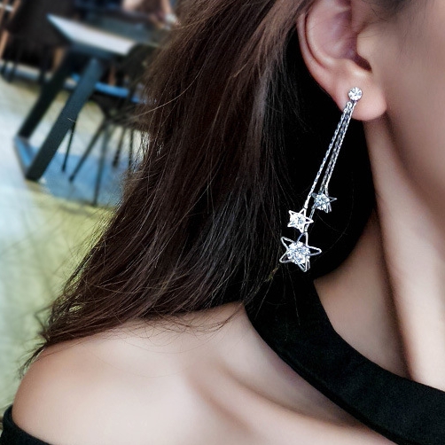 ตุ้มหู/ต่างหูยาวห้อยระย้ารูปดาววสีเงิน สวยๆ ใส่เที่ยว ใส่ออกงาน แฟชั่นเกาหลี
