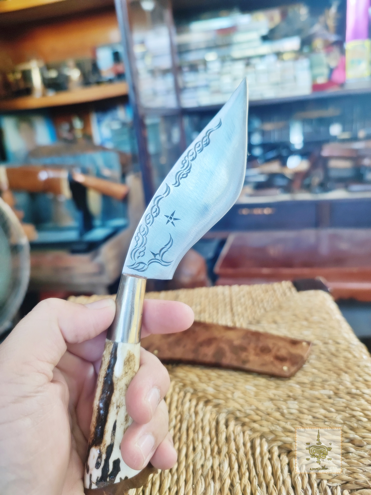 มีดเหน็บเล็ก เขากวาง ฝักไม้ปุ่ม