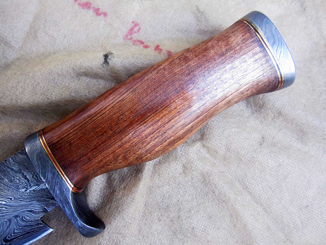 เหล็กลายของแท้Damascus steel custom handmade hunting bowie knife 13"