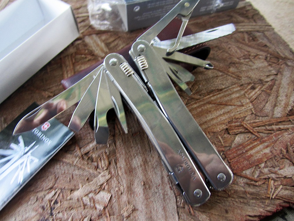 ขายคีม Victorinox ราคา Swiss Army Swisstool Spirit X