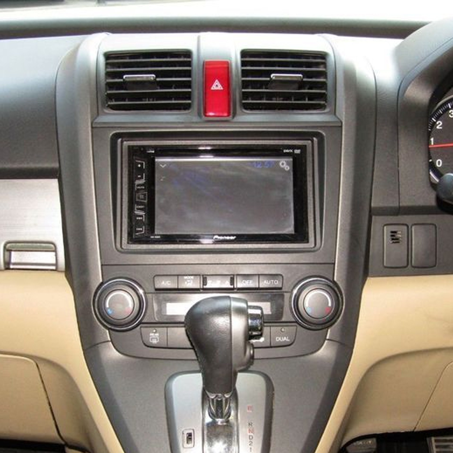 (R072) กรอบ วิทยุใส่จอ 6.2-7 inch. or 2 din. สำหรับรถยนต์ Honda CR-V 2006-2012