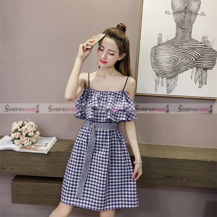 SALE : ชุดเดรสสั้นสีกรมท่า เปิดไหล่แต่งระบาย แนวสวยๆ น่ารักๆ