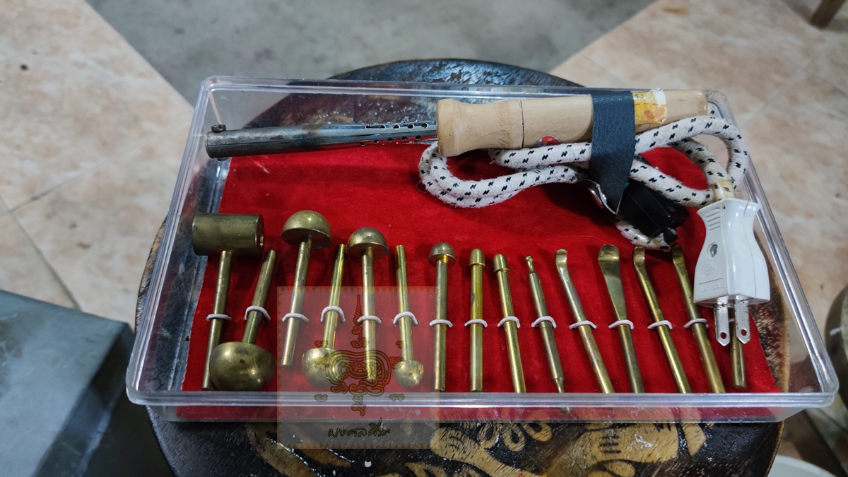 เครื่องรีดกลีบดอกไม้ ทองเหลือง