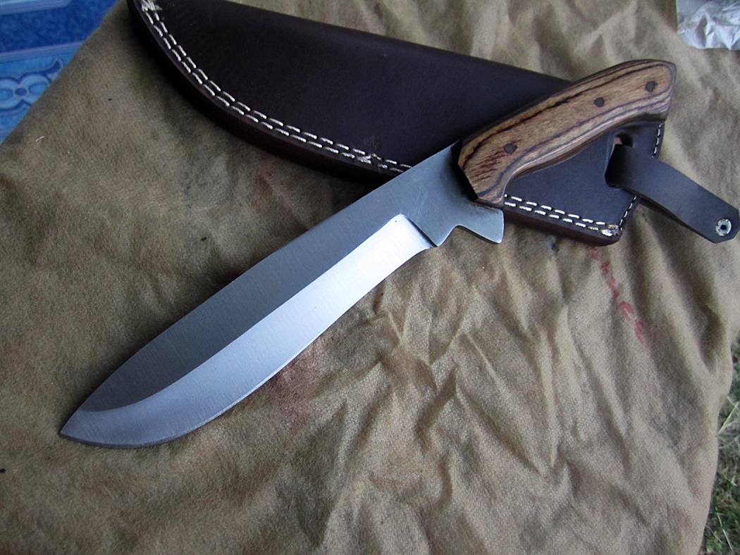 มีดพกสั้น Custom A2 Steel Clip Point Hunting Knife Canvas Micarta Handle AE255