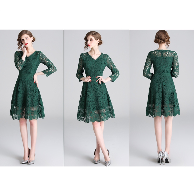 ชุดเดรสสั้นสีเขียว ผ้าลูกไม้ แขนยาว แนวเรียบร้อย สวยสุภาพ ดูดี ใส่ทำงาน ใส่ออกงาน ไปงานแต่งงาน