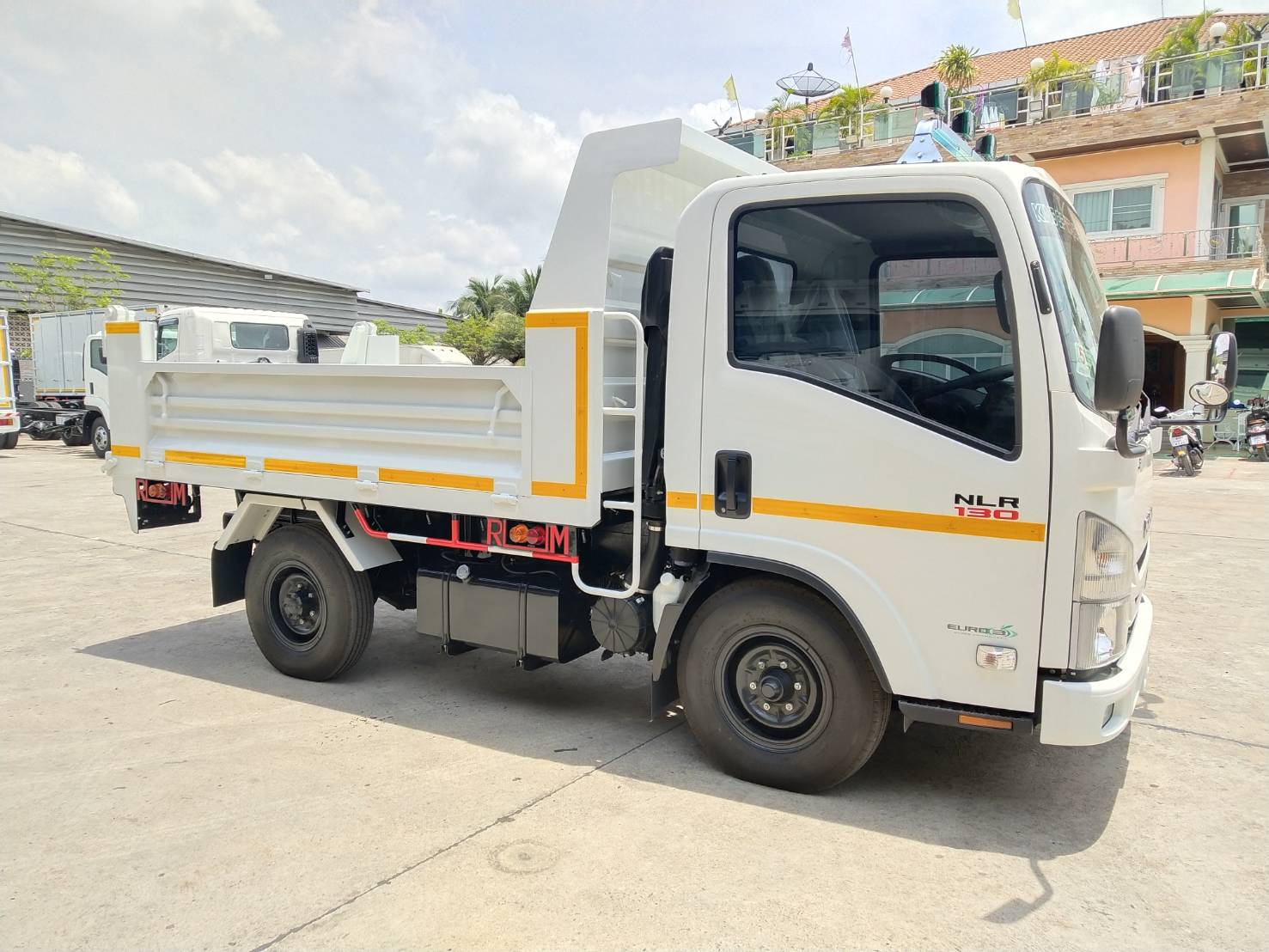 ISUZU NMR Euro 5 Max (ช่วงยาว 4.3 เมตร) หัวแชสซี (Chassis)