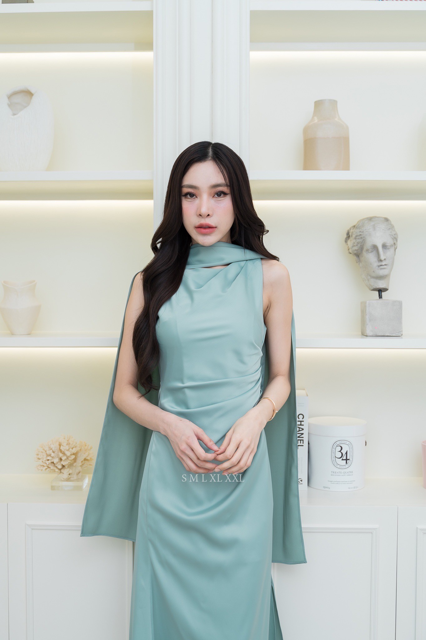 ชุดเดรสสั้นแขนกุด มาพร้อมผ้าคลุมไหล่สวยเก๋ ชุดไปงานแต่งงาน ชุดออกงาน ชุดเพื่อนเจ้าสาว