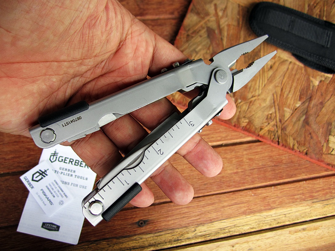 คีมGerber Multi-Plier 600 - 14-in-1 Multi-tool