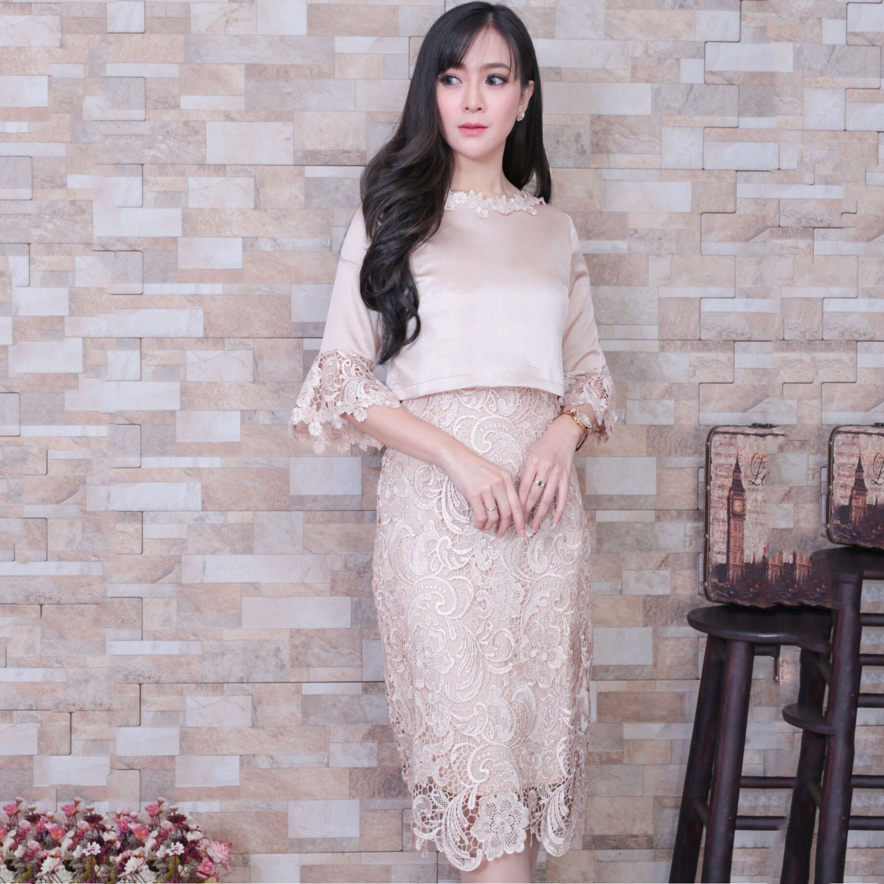 ชุดเดรสออกงานลูกไม้ ชุดออกงานสไตล์ผู้ใหญ่ ชุดไปงานแต่งงานผู้ใหญ่ ชุดแม่เจ้าสาว ชุดแม่เจ้าบ่าว ชุดถือขันหมาก 