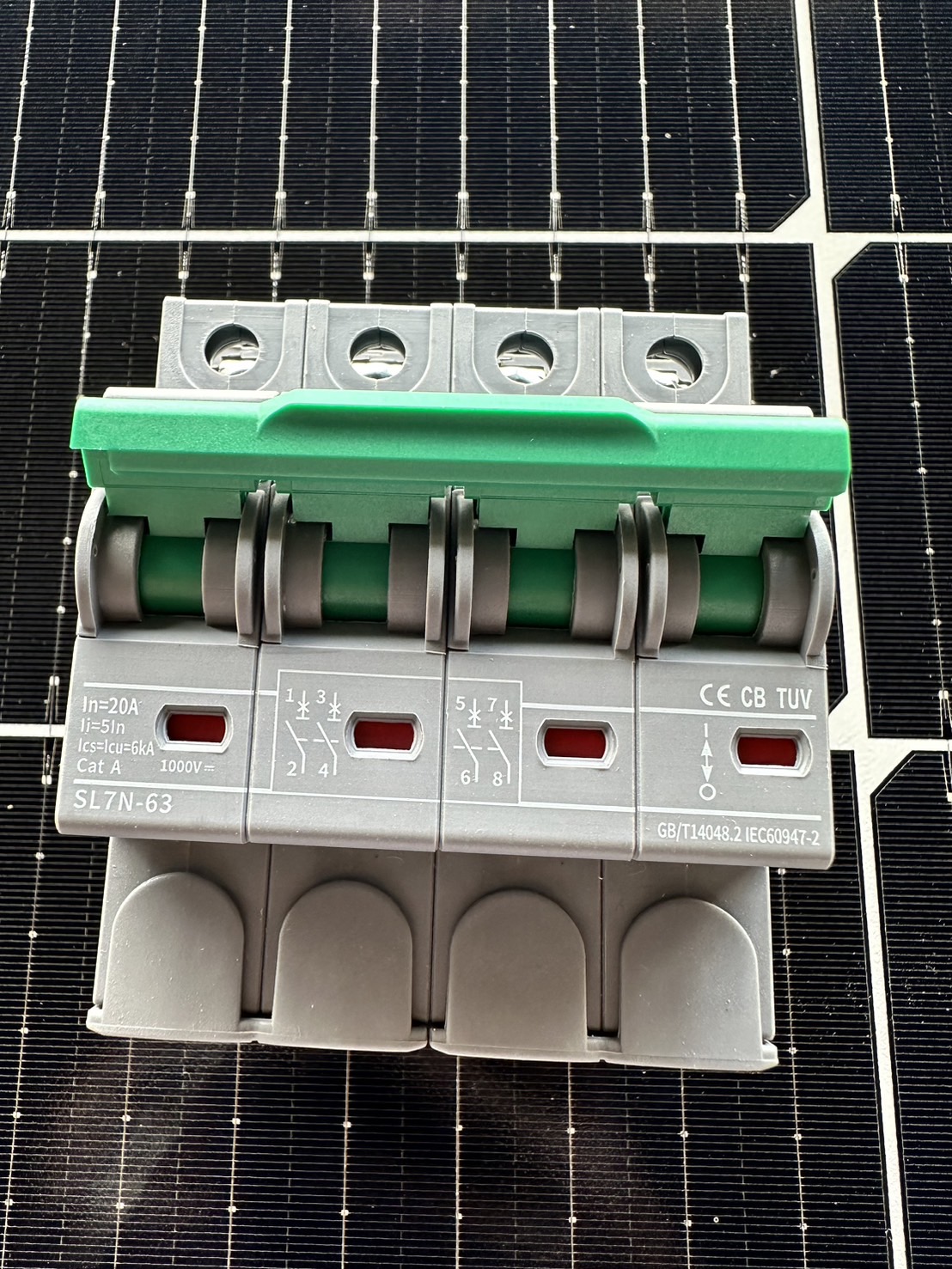 เบรกเกอร์ DC แบรนด์ SUNTREE SL7N-63 ขนาด 20A/4P 1000VDC