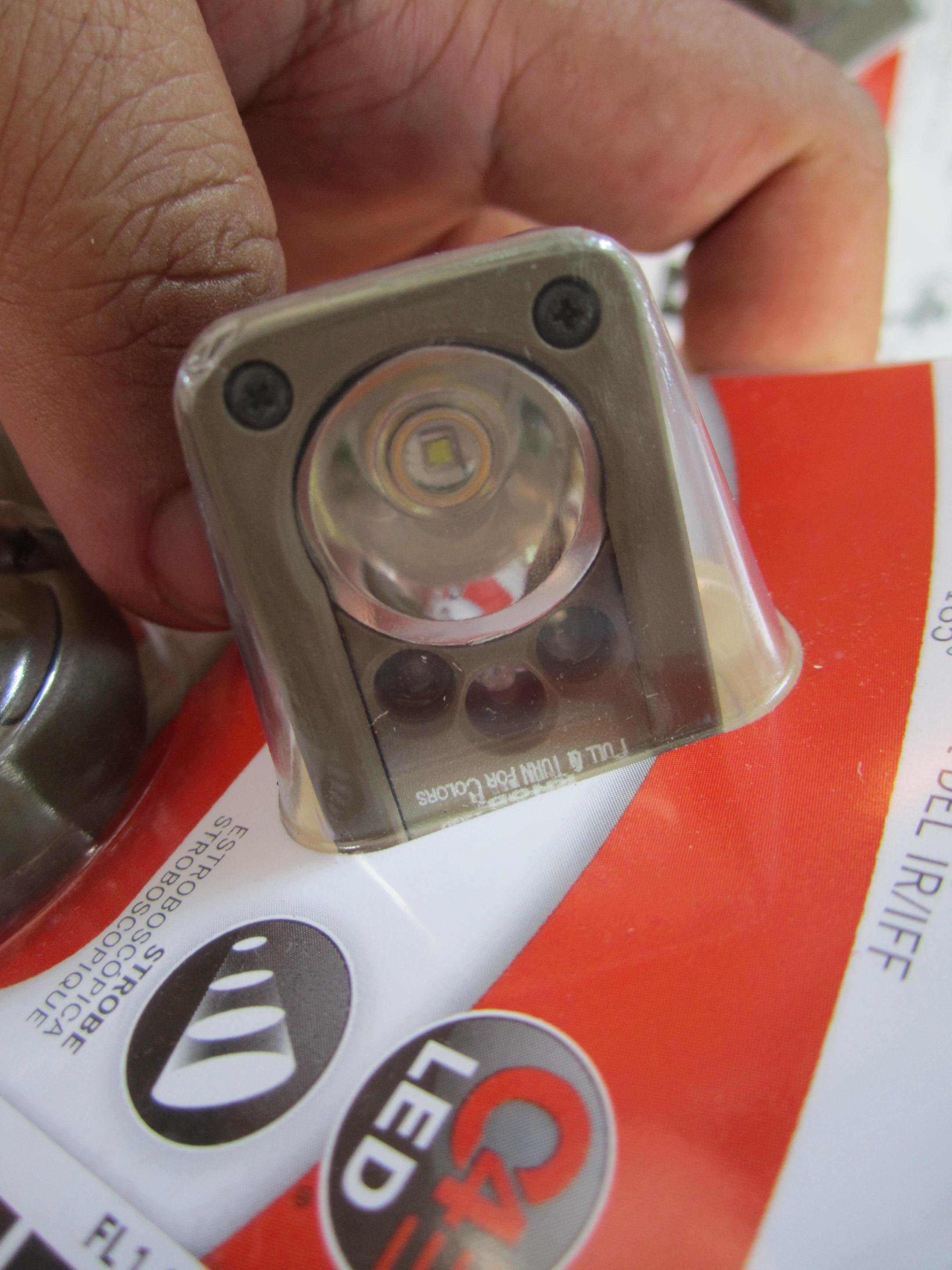 ไฟฉายทหาร Streamlight Sidewinder