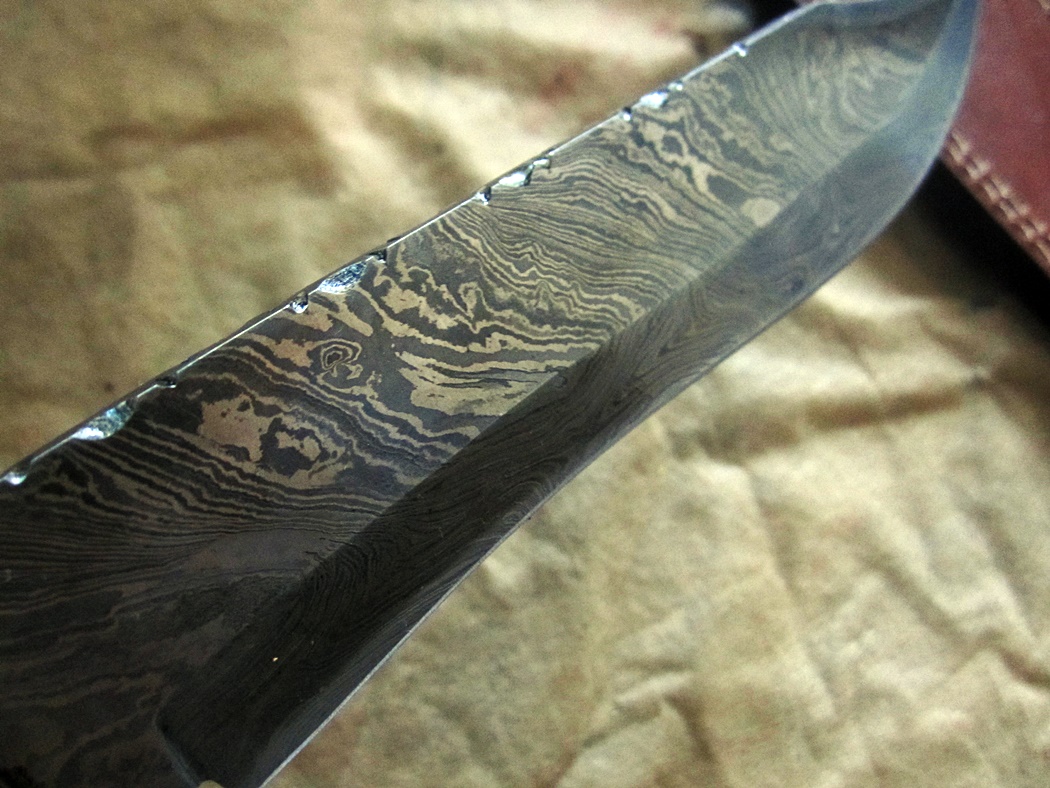 มีดเดินป่าDAMASCUS STEEL Ash damascus steel handmade hunting bowie knife 13" Canada