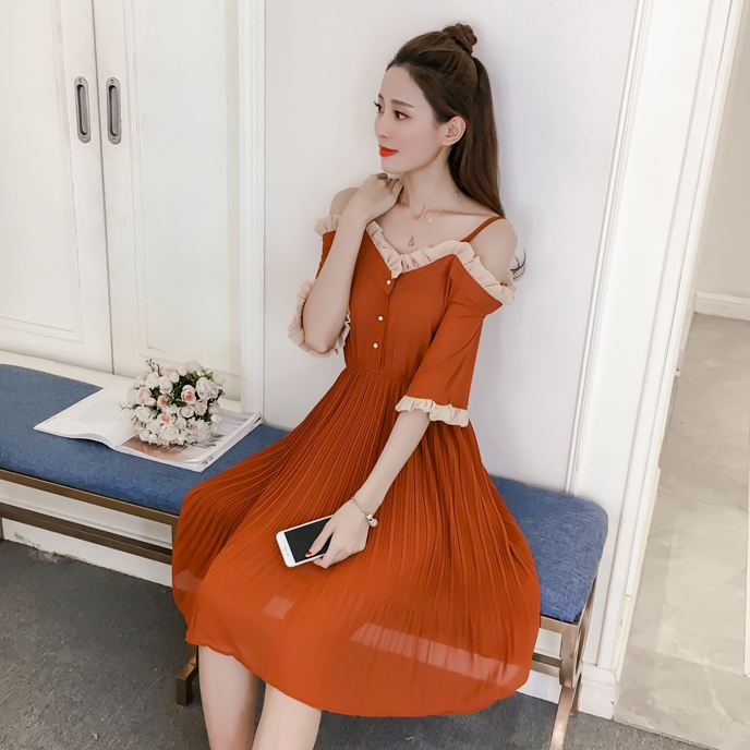 ชุดเดรสสั้นสีน้ำตาล เปิดไหล่ สายเดี่ยว สวยๆ น่ารัก สดใส ใส่ไปเที่ยวทะเล