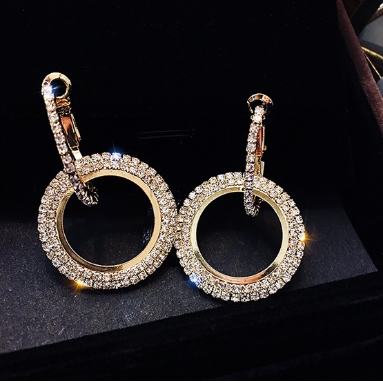 ตุ้มหู/ต่างหูเพชรสีทอง ทรงกลม เรียบหรู สวยๆ ใส่ออกงาน