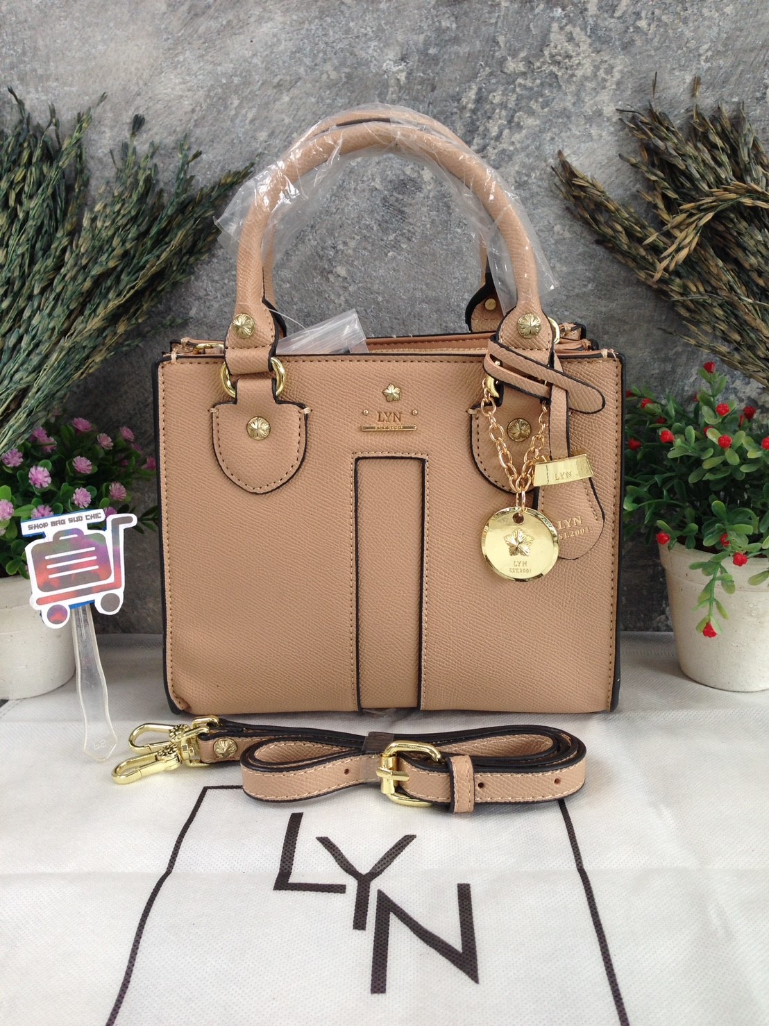 Sale ‼️ ต่ำกว่าทุน LYN HONORE S BAG
