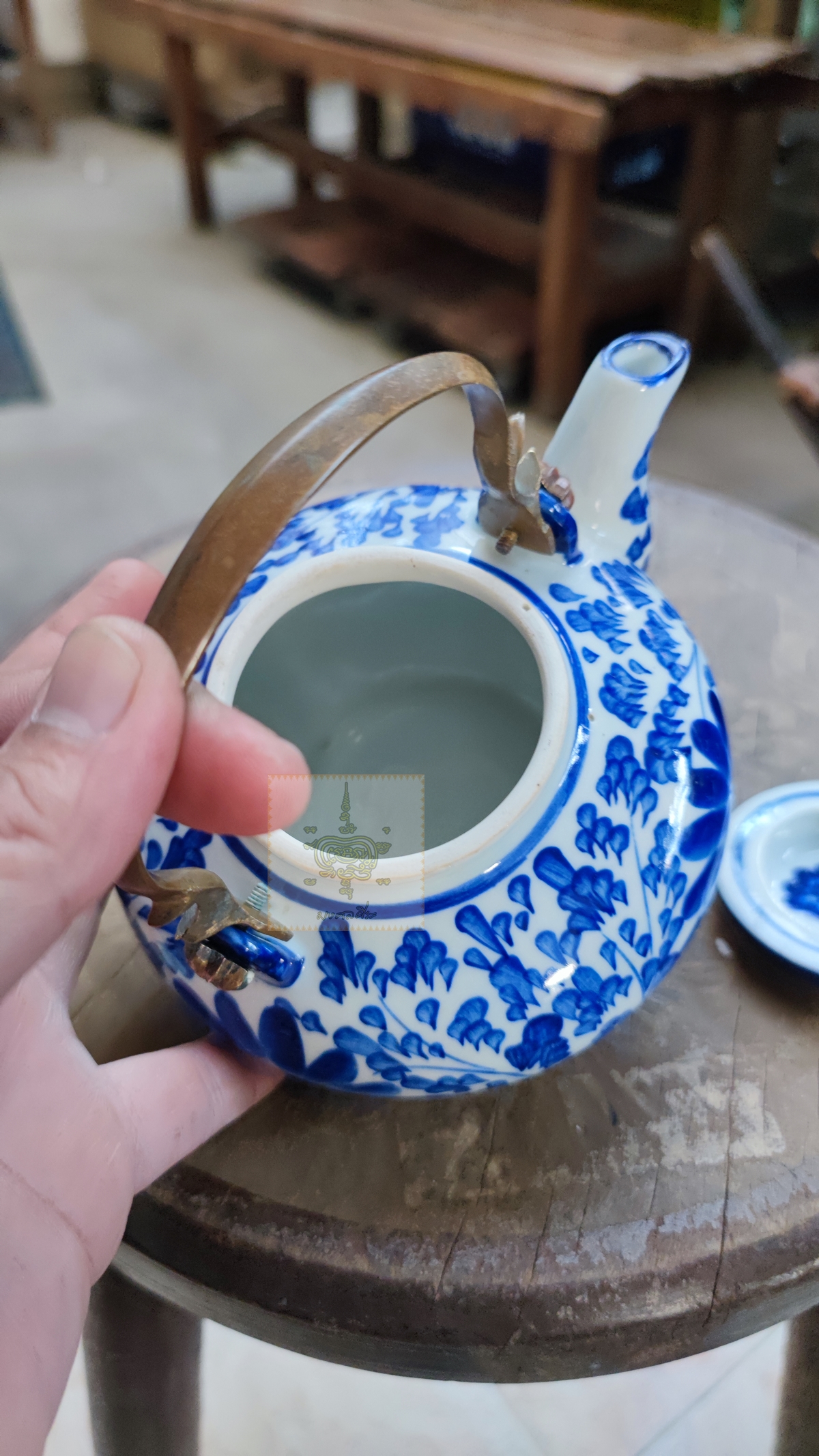 กาน้ำชา ลายผักชี 1