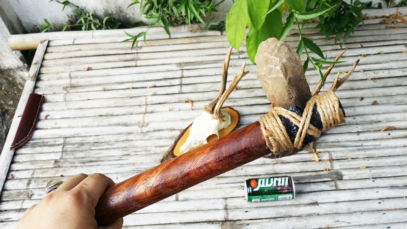 ขวานหินโบราณ 2