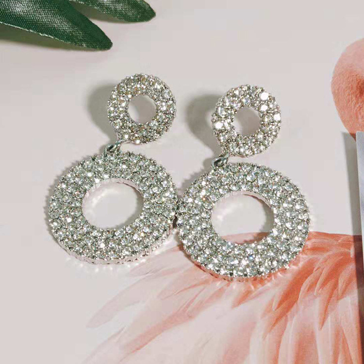 ต่างหูเพชรทรงกลมสีเงิน สวยๆ ใส่เที่ยว ใส่ออกงาน แฟชั่นเกาหลี