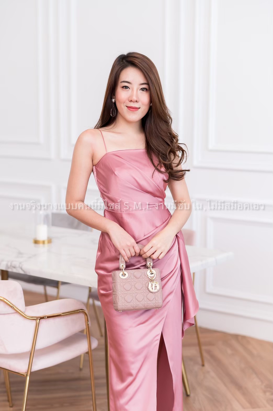 ชุดราตรี ชุดออกงาน ชุดไปงานแต่งงานสีชมพู เดรสยาวออกงานสายเดี่ยวเอวระบายสวยๆ แนวเรียบหรู