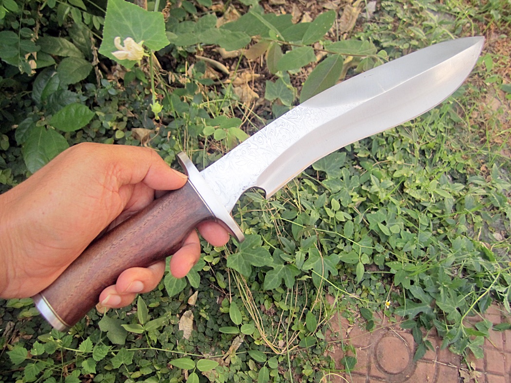 มีดเหล็กD2 Michael Cody's Custom Handmade D2 steel Sasquatch Bowie Knife Machete (ตำหนิตามรูป)