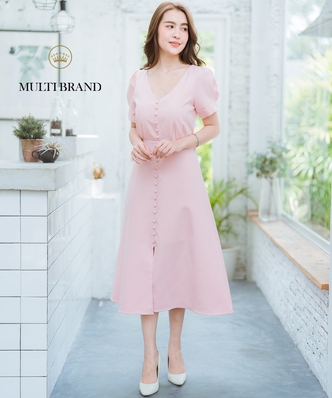 ชุดเดรสยาวสีชมพู