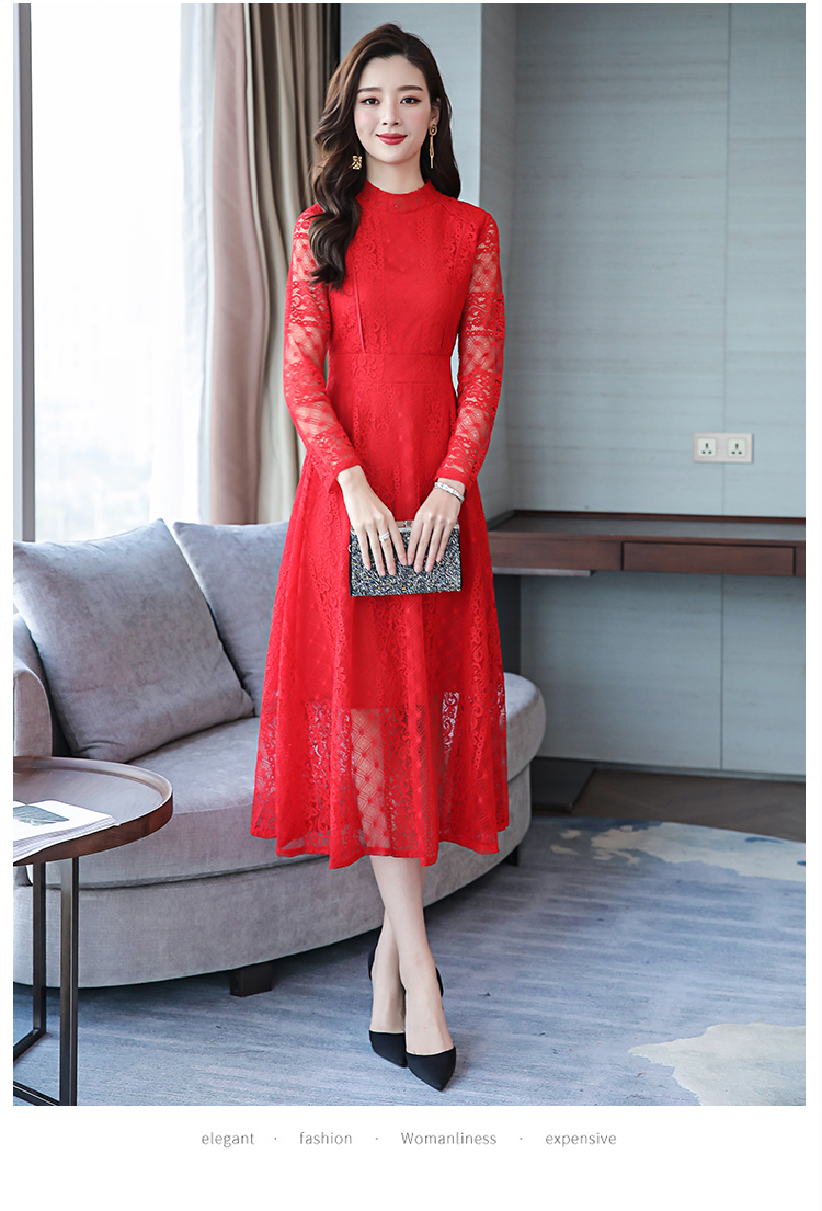 ชุดเดรสยาวลูกไม้สีแดง แขนยาว กระโปรงทรงบาน